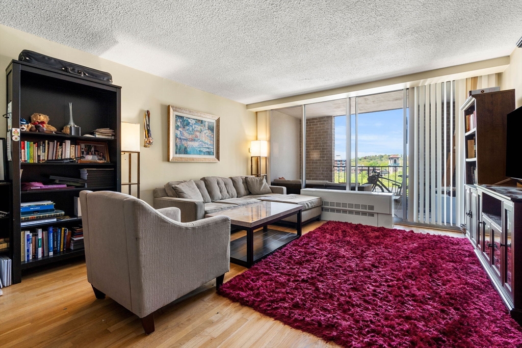 33 Pond Ave # 804