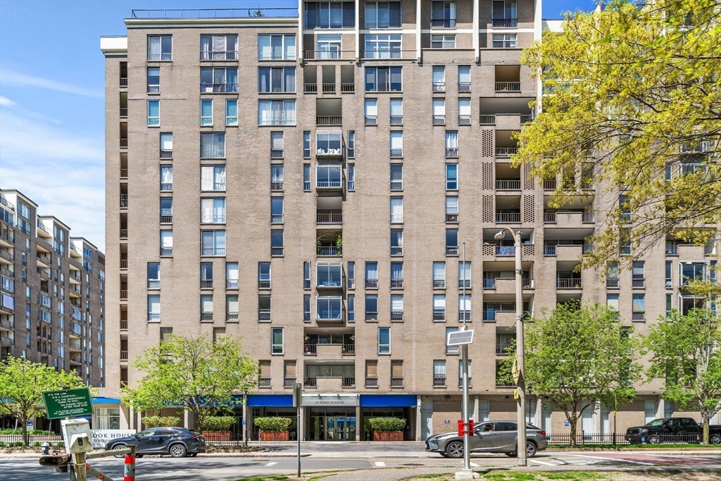 33 Pond Ave # 804