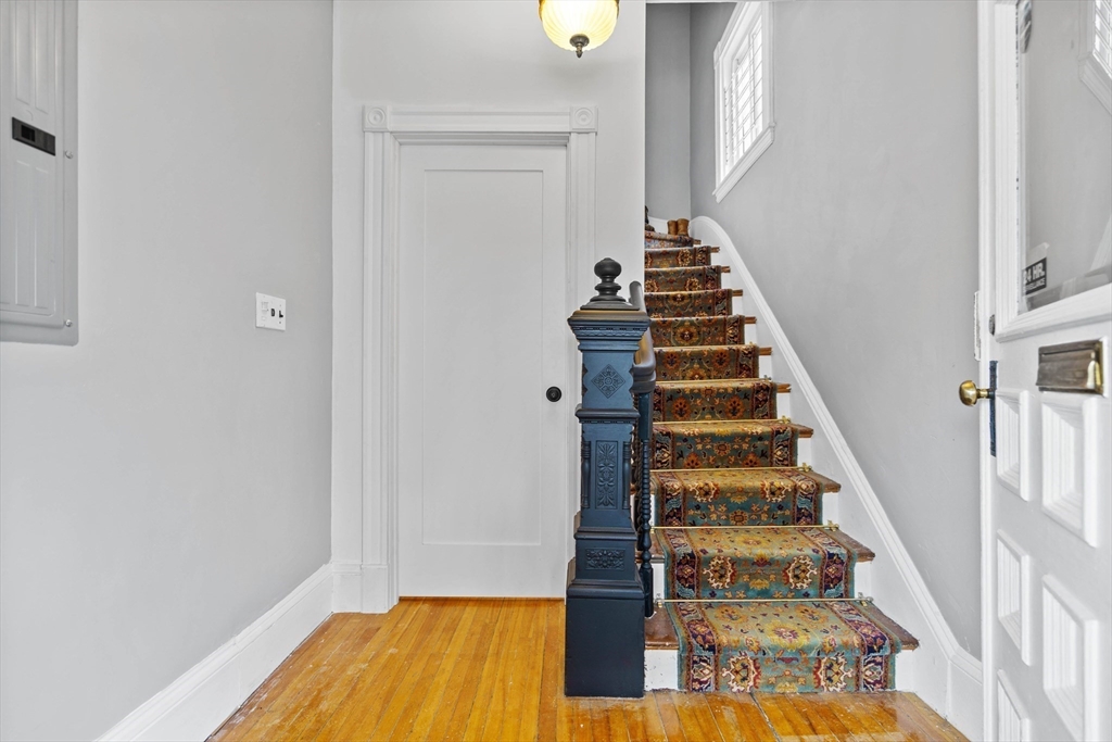 18 Horace St