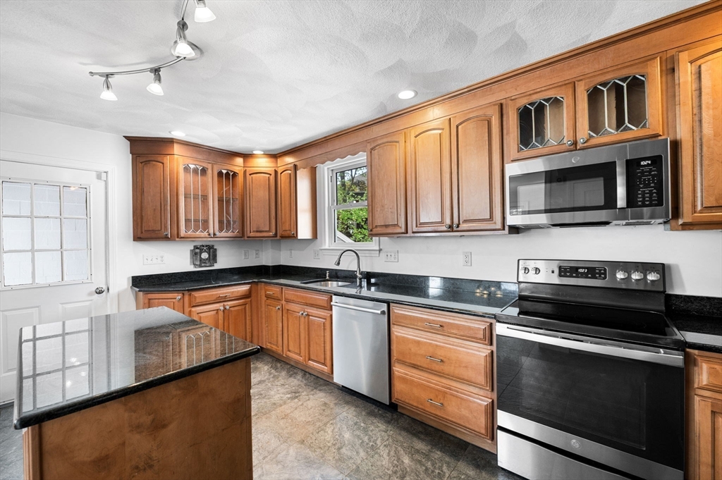 28 Burpee Rd