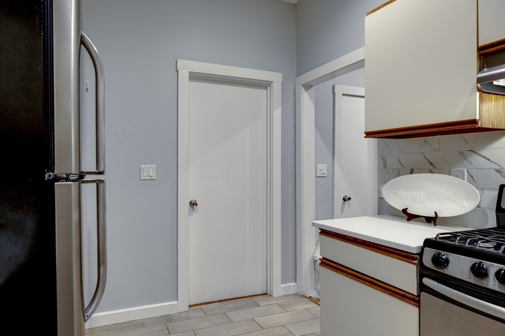 114 Trenton St # 1