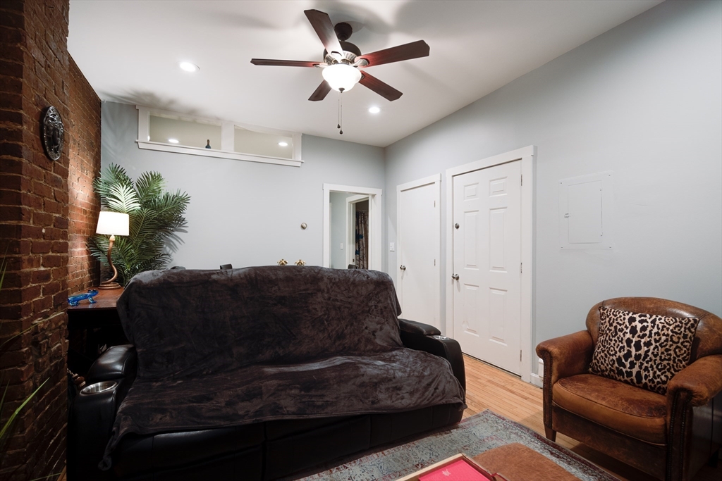 114 Trenton St # 1