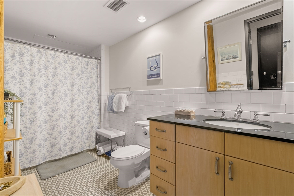 9 W Broadway # 417