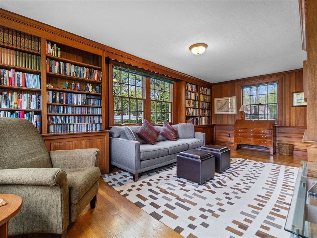 394 Vfw Parkway