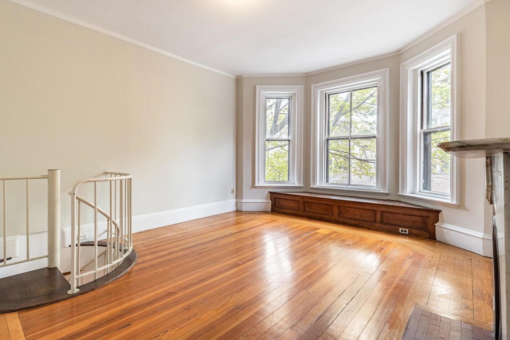 325 K Street # 1