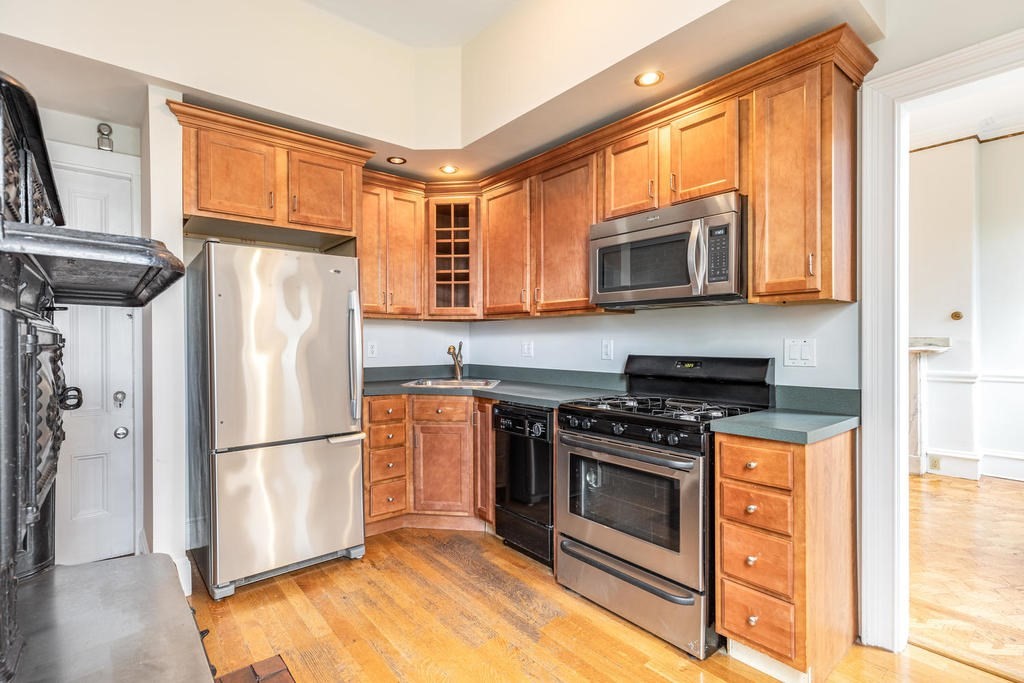 325 K Street # 1