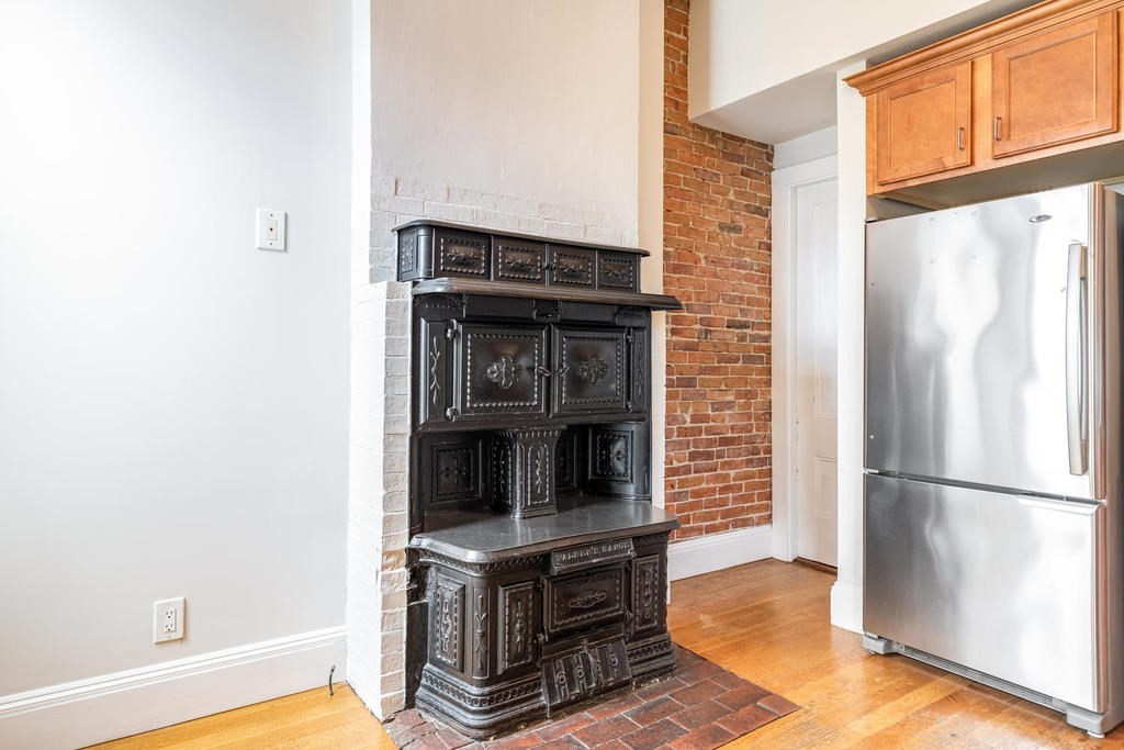 325 K Street # 1