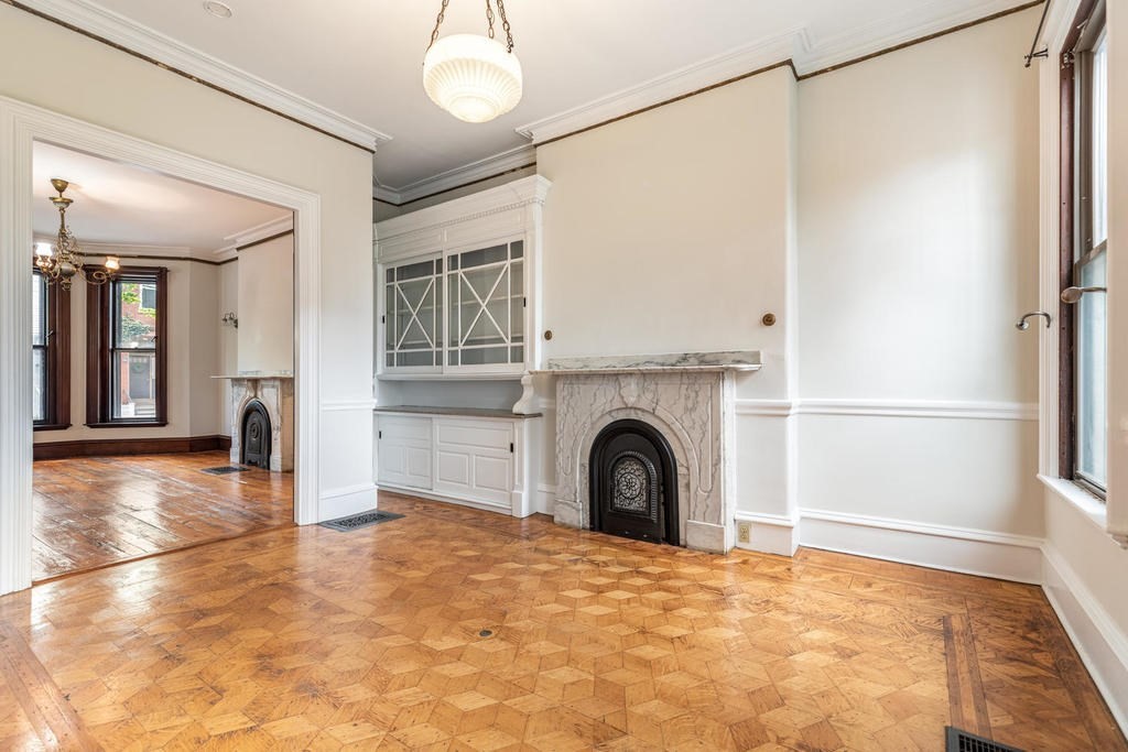 325 K Street # 1