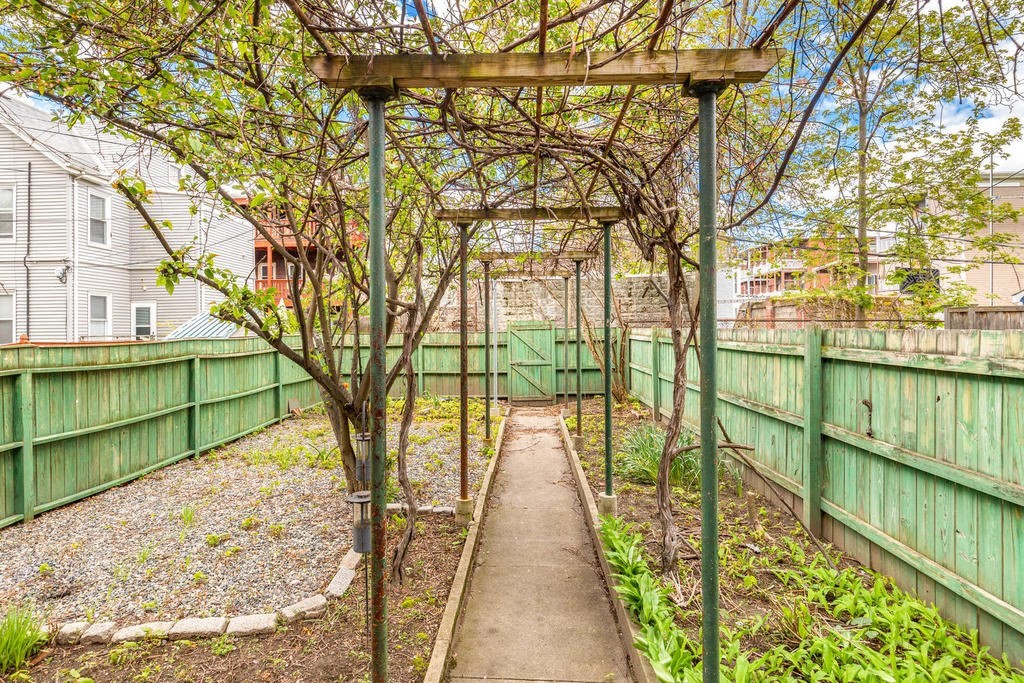 325 K Street # 1