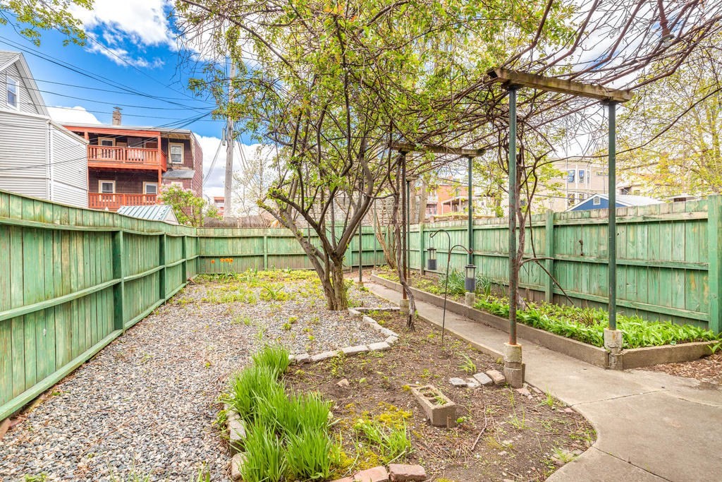 325 K Street # 1