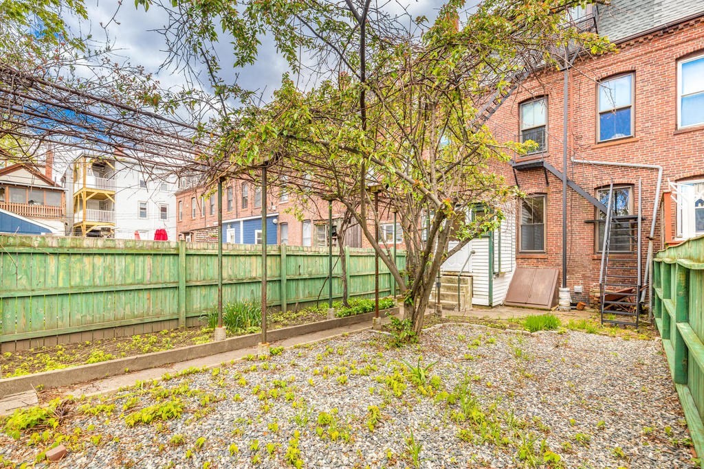 325 K Street # 1