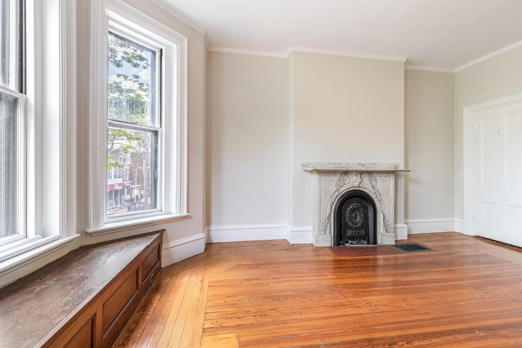 325 K Street # 1