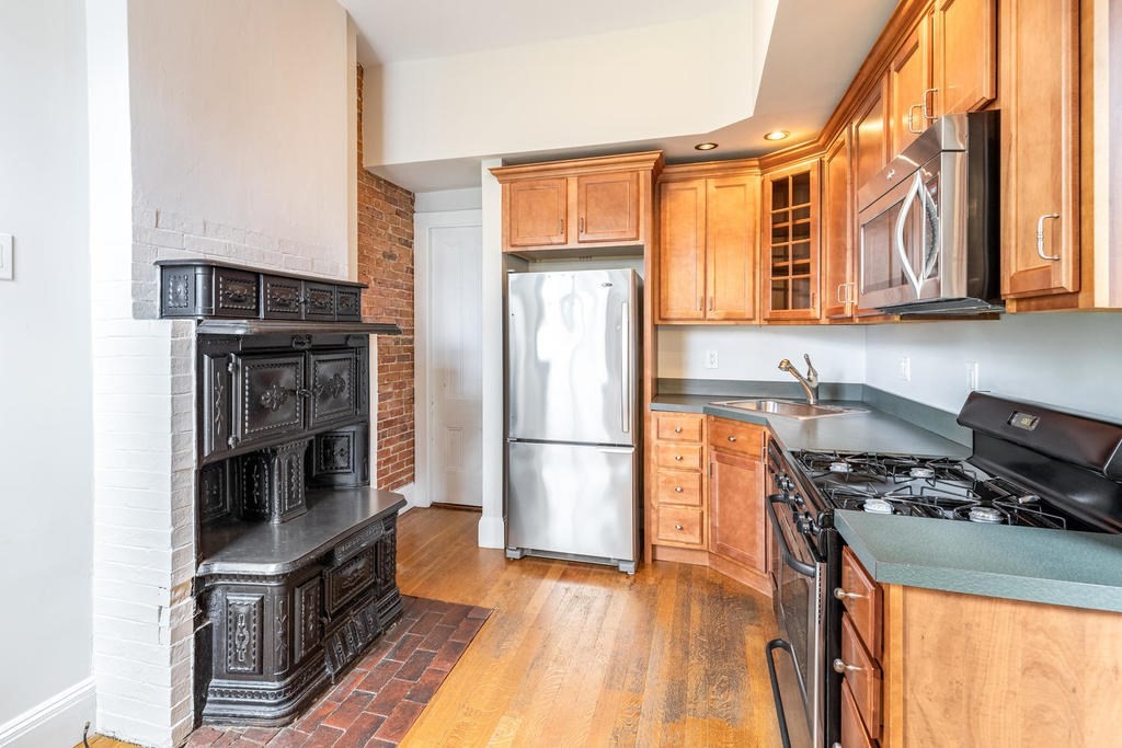 325 K Street # 1