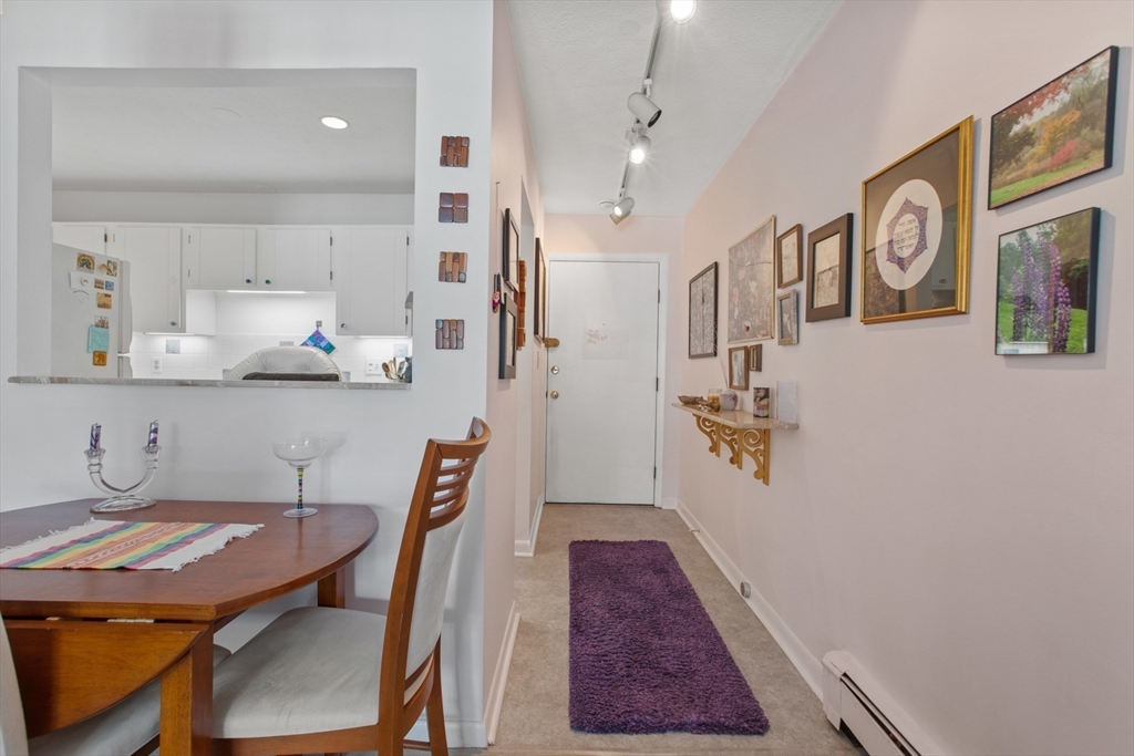 74 Springvale Ave # 18