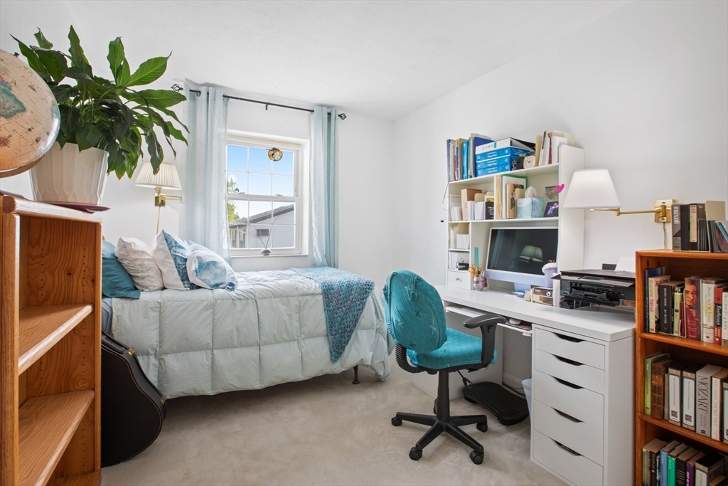74 Springvale Ave # 18