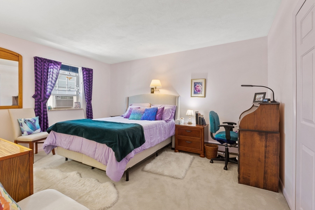 74 Springvale Ave # 18