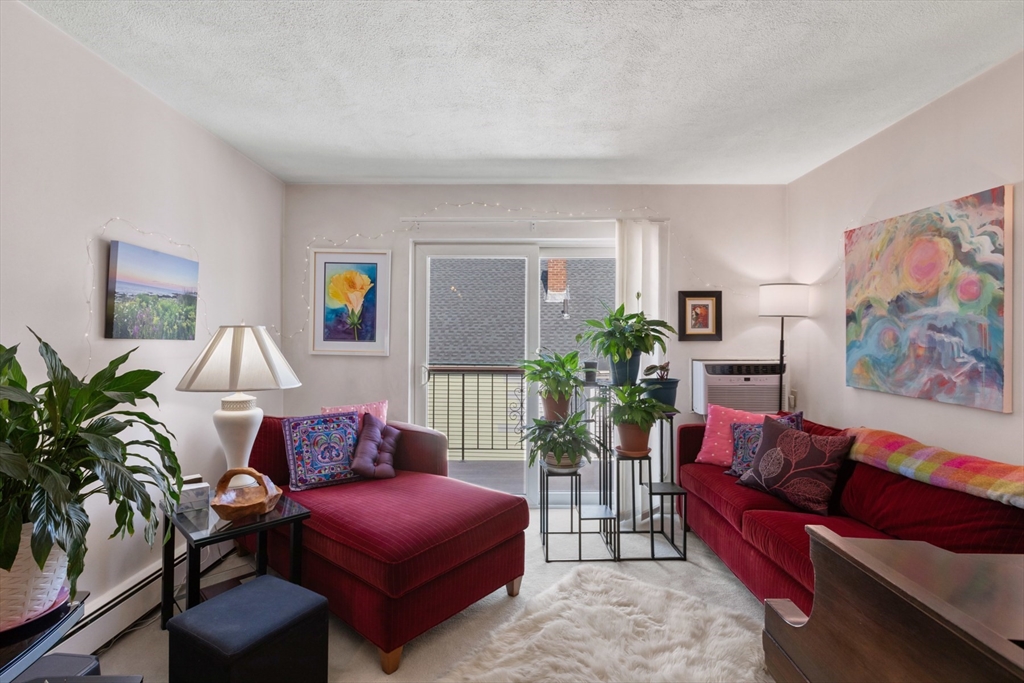 74 Springvale Ave # 18