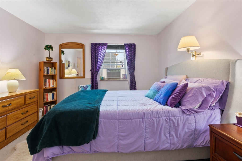 74 Springvale Ave # 18