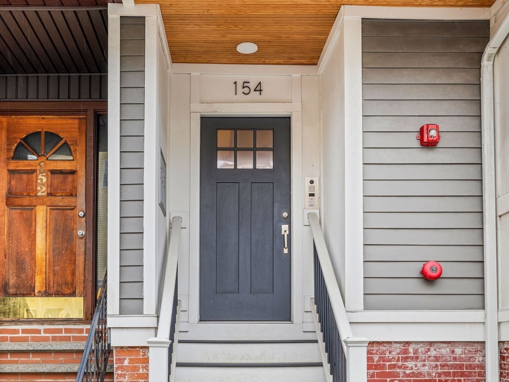 154 Lexington St # 2