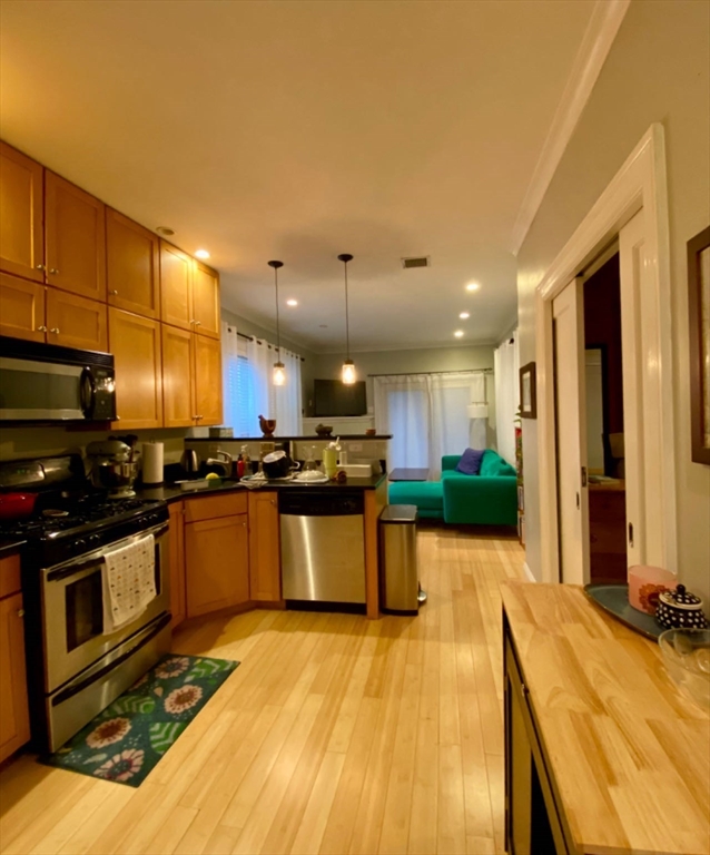 3 Leeds St # 2