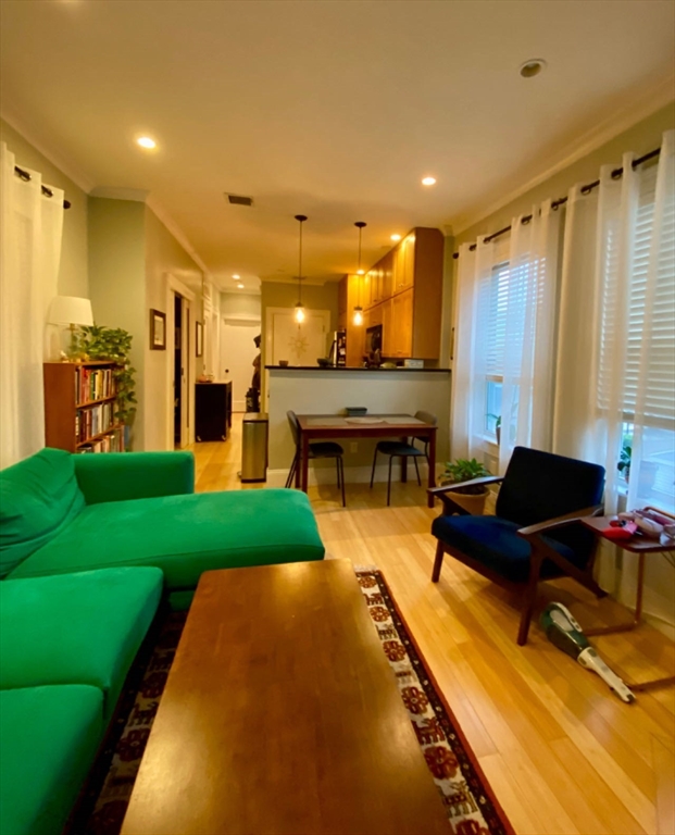 3 Leeds St # 2