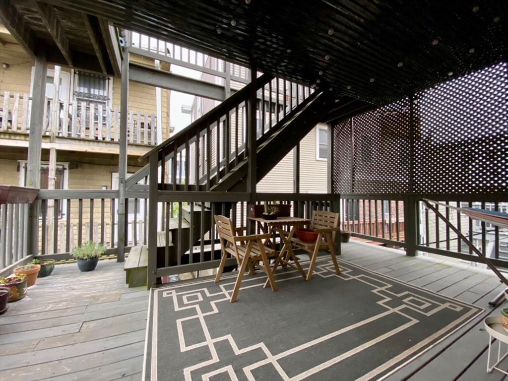 3 Leeds St # 2