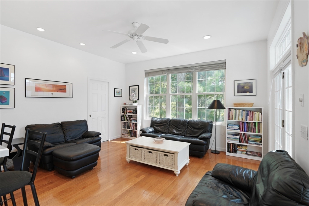 48 Vineyard Avenue Extension