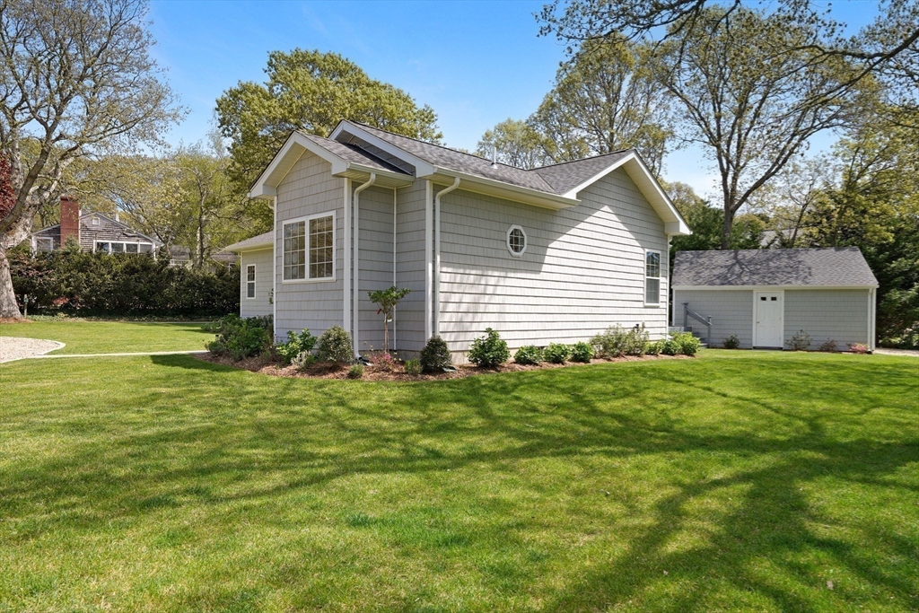 48 Vineyard Avenue Extension