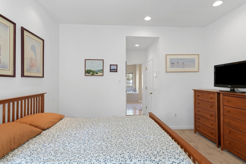 48 Vineyard Avenue Extension