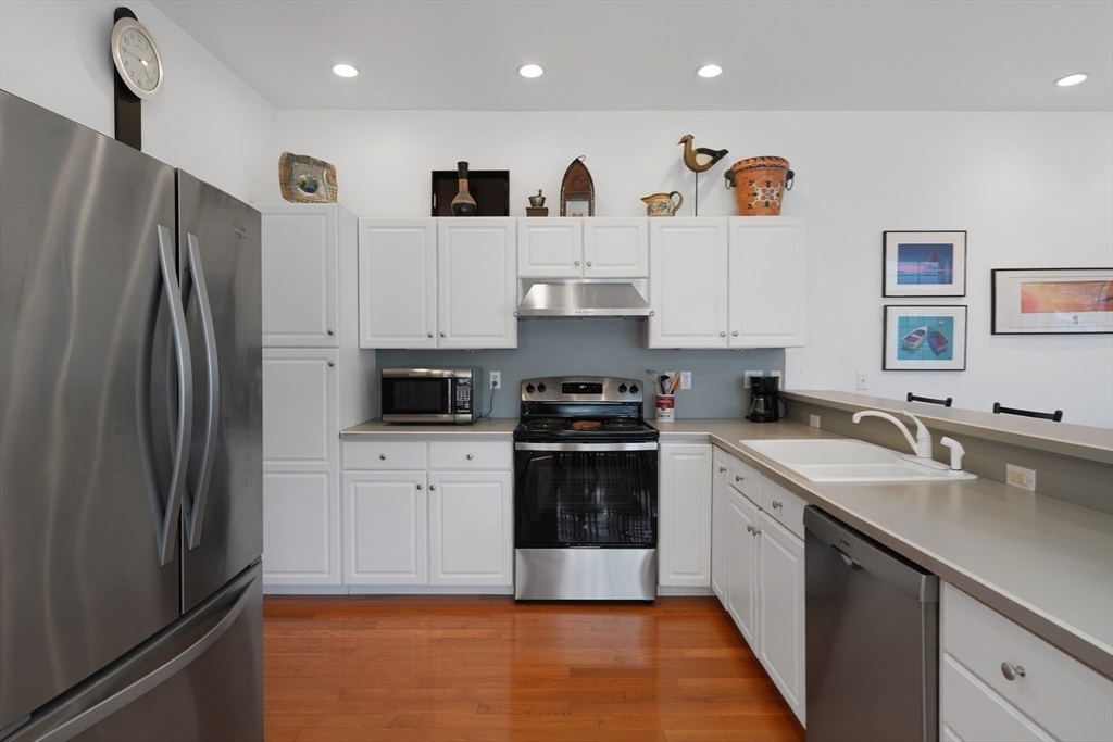 48 Vineyard Avenue Extension