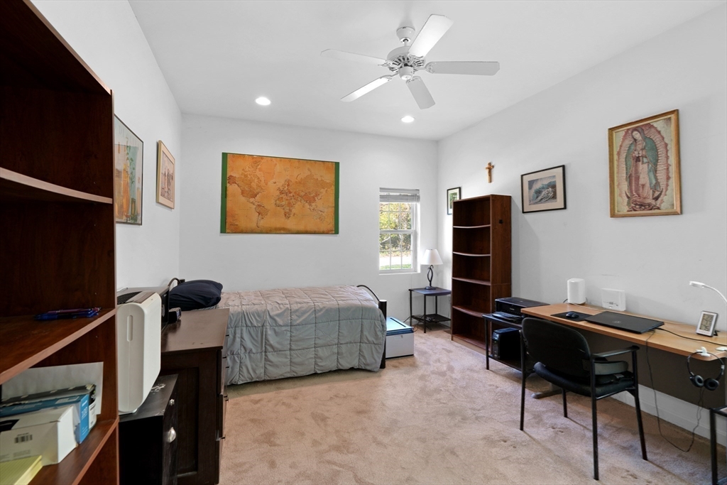 48 Vineyard Avenue Extension