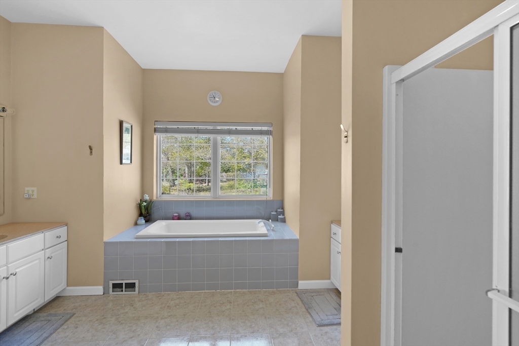 48 Vineyard Avenue Extension
