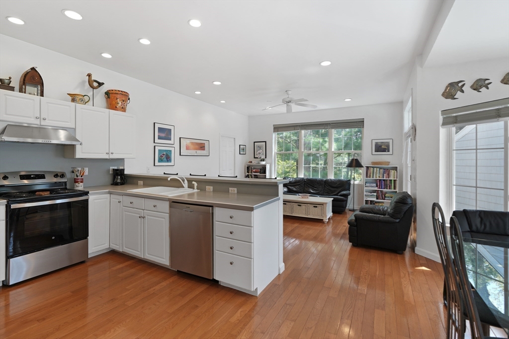 48 Vineyard Avenue Extension