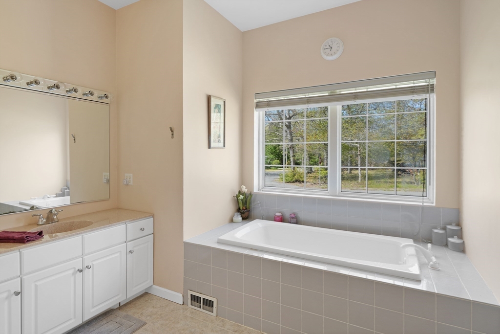 48 Vineyard Avenue Extension
