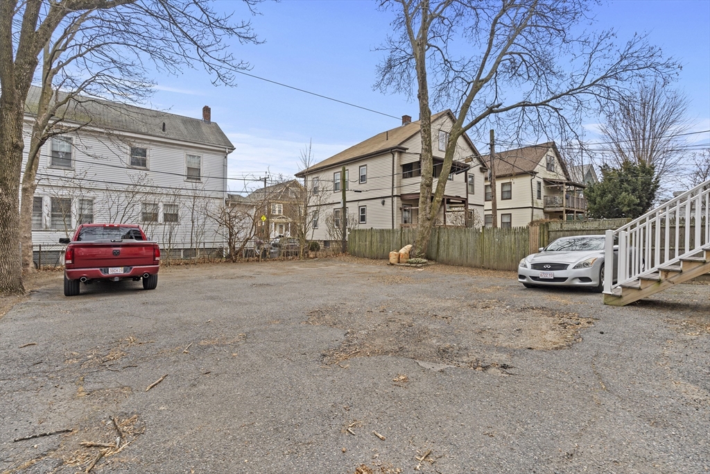 39 King St # 1