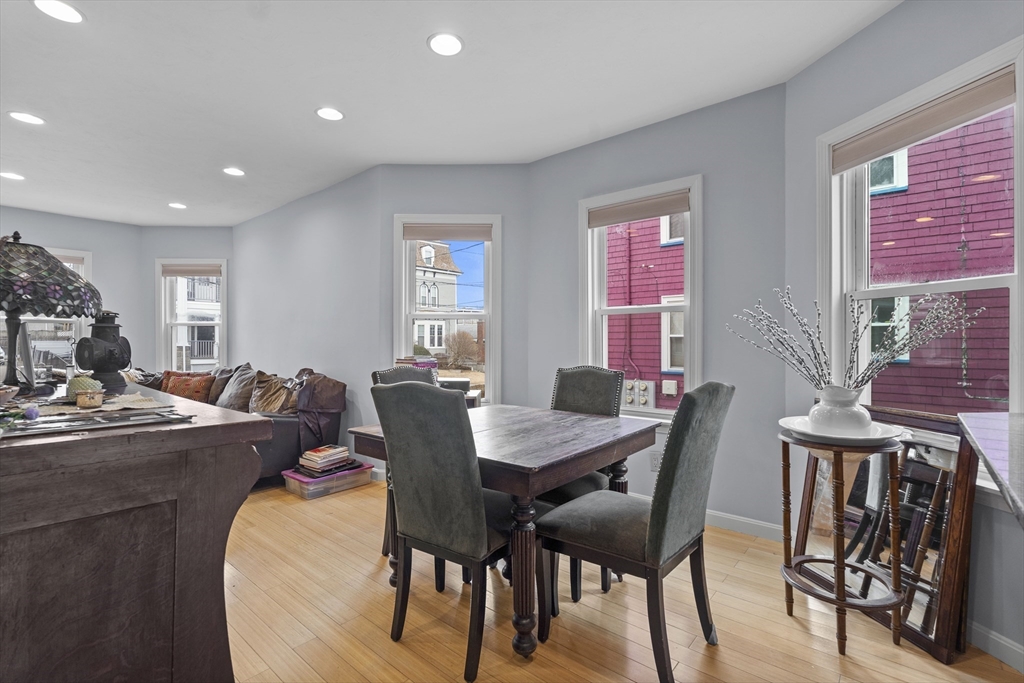 39 King St # 1