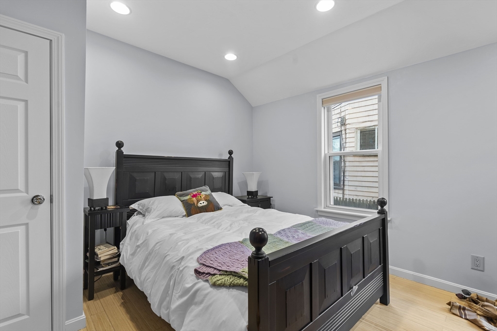 39 King St # 1