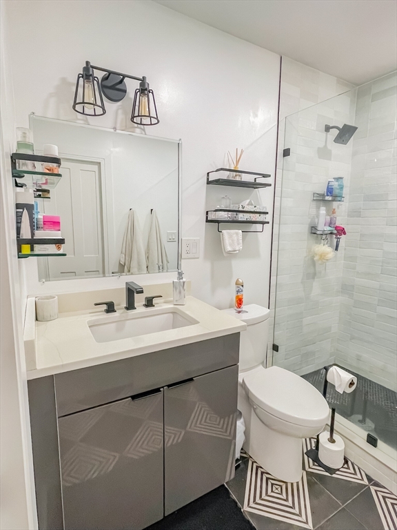 6 Everett Pl # 1
