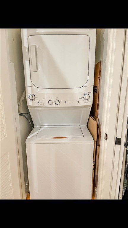 6 Everett Pl # 1