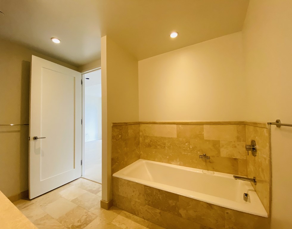1 Franklin Street # 1502