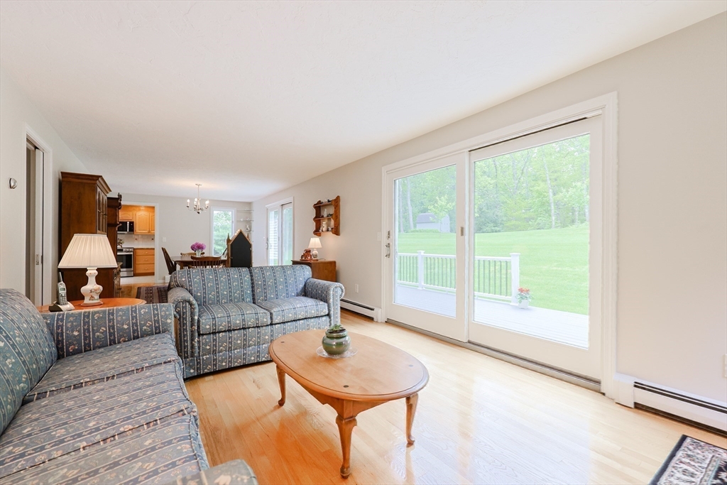 67 Forest Rd