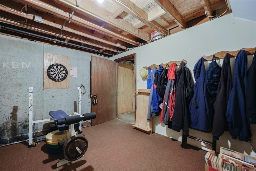 67 Forest Rd