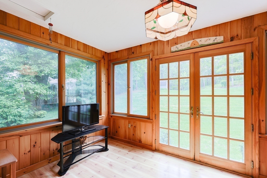 67 Forest Rd
