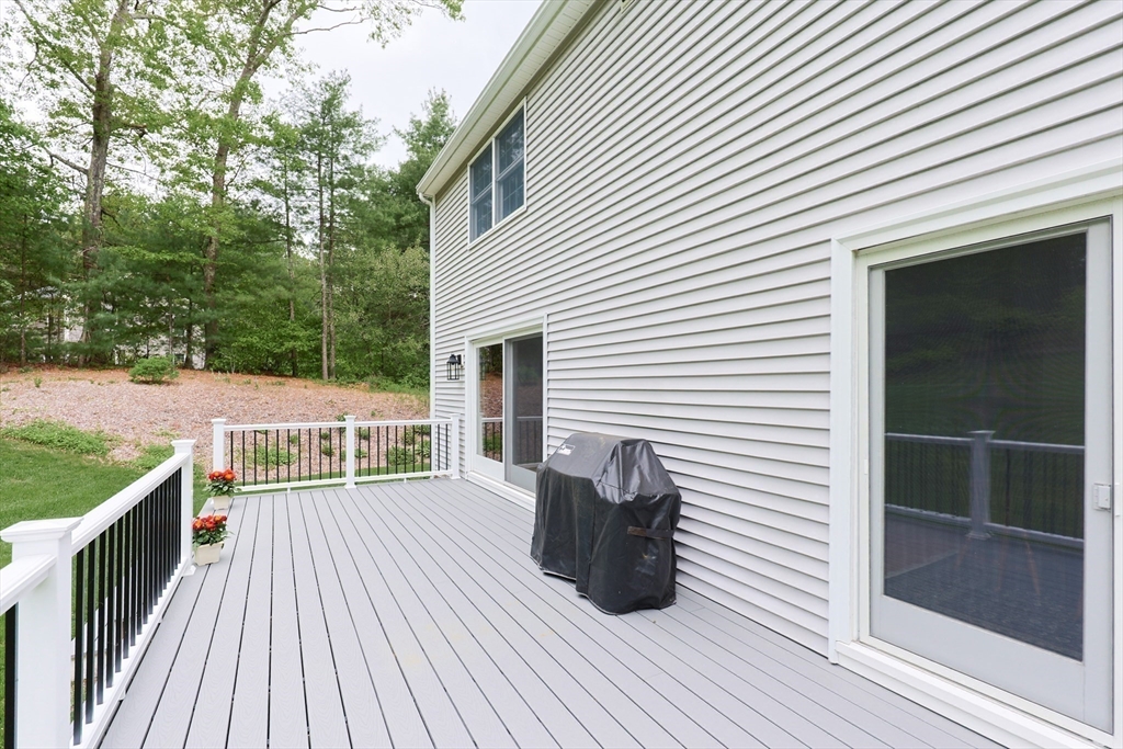 67 Forest Rd