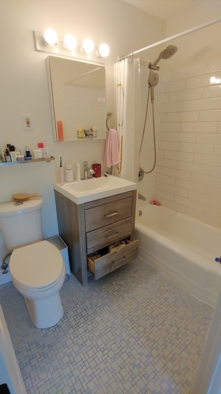 18 Pond St # 19