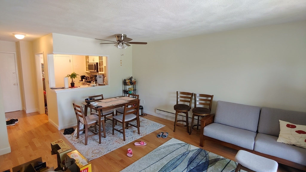 18 Pond St # 19