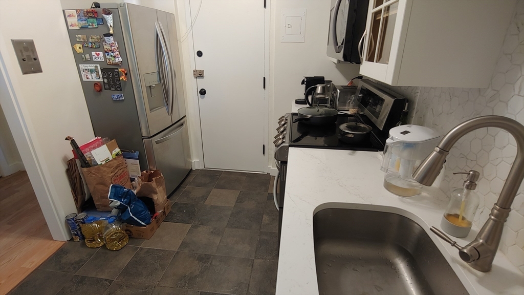 18 Pond St # 19