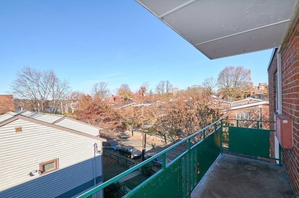 18 Pond St # 19