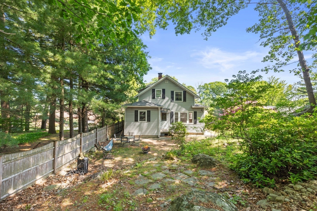 18 Anchor Rd