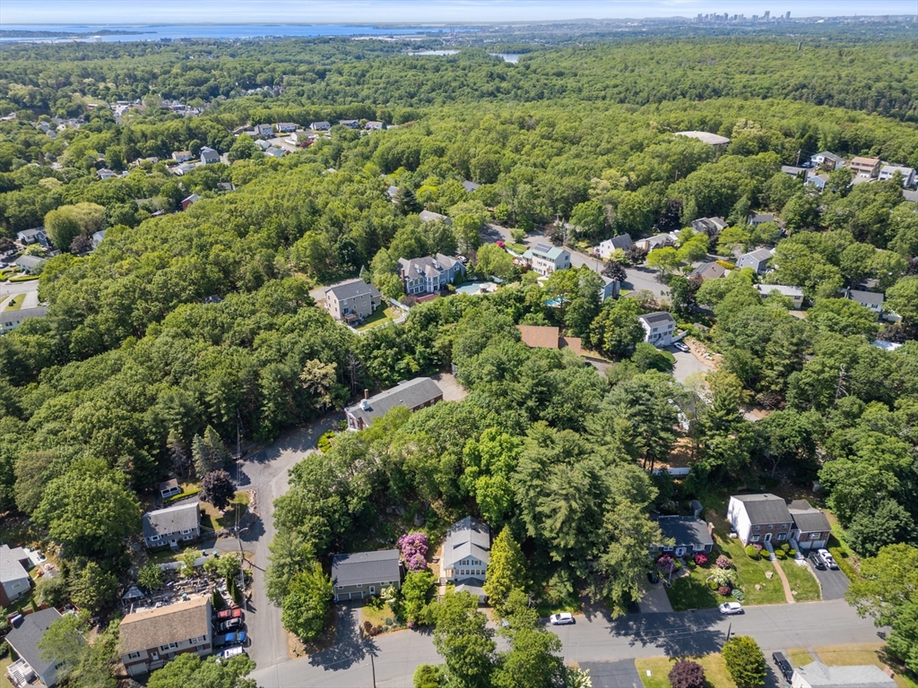 18 Anchor Rd